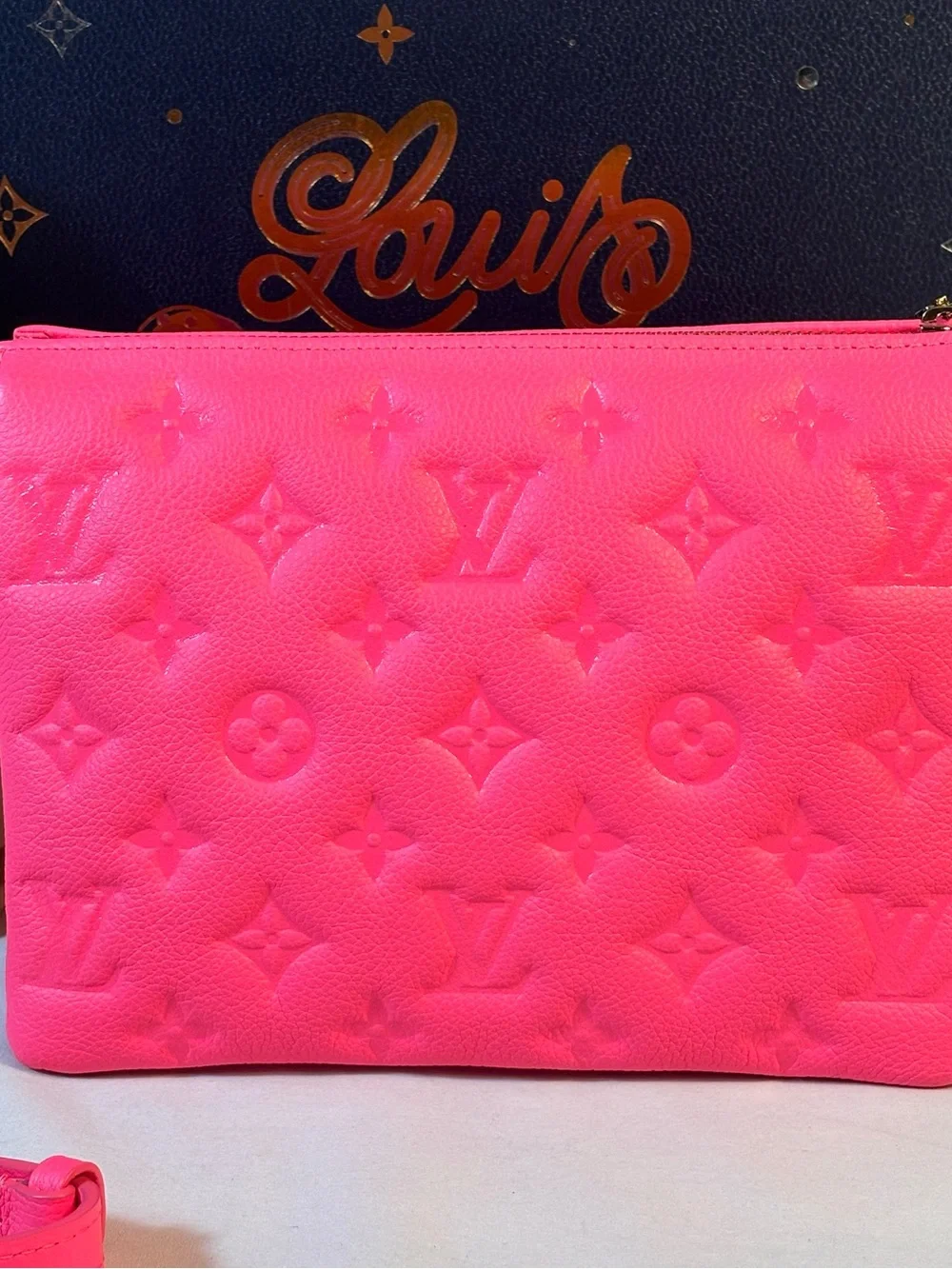 Louis Vuitton Coussin BB Rose Fluo